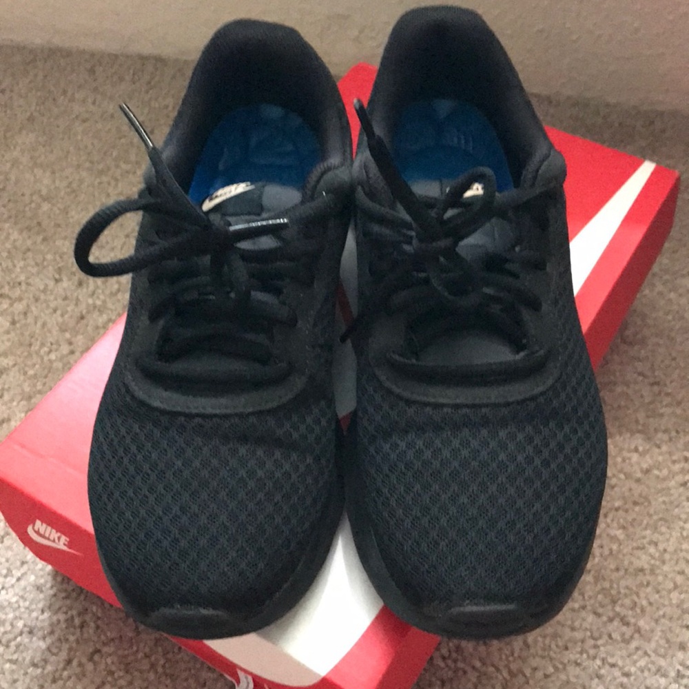 Nike womens tanjun